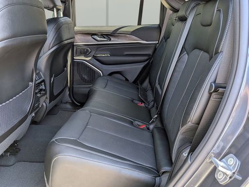 New 2026 Jeep Grand Cherokee Limited AWD/4WD image 14