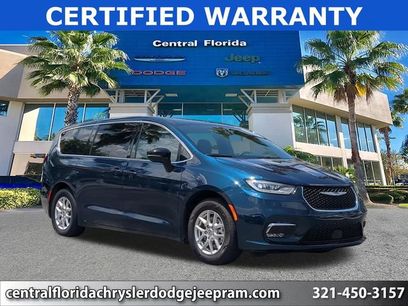 Used 2024 Chrysler Pacifica Touring