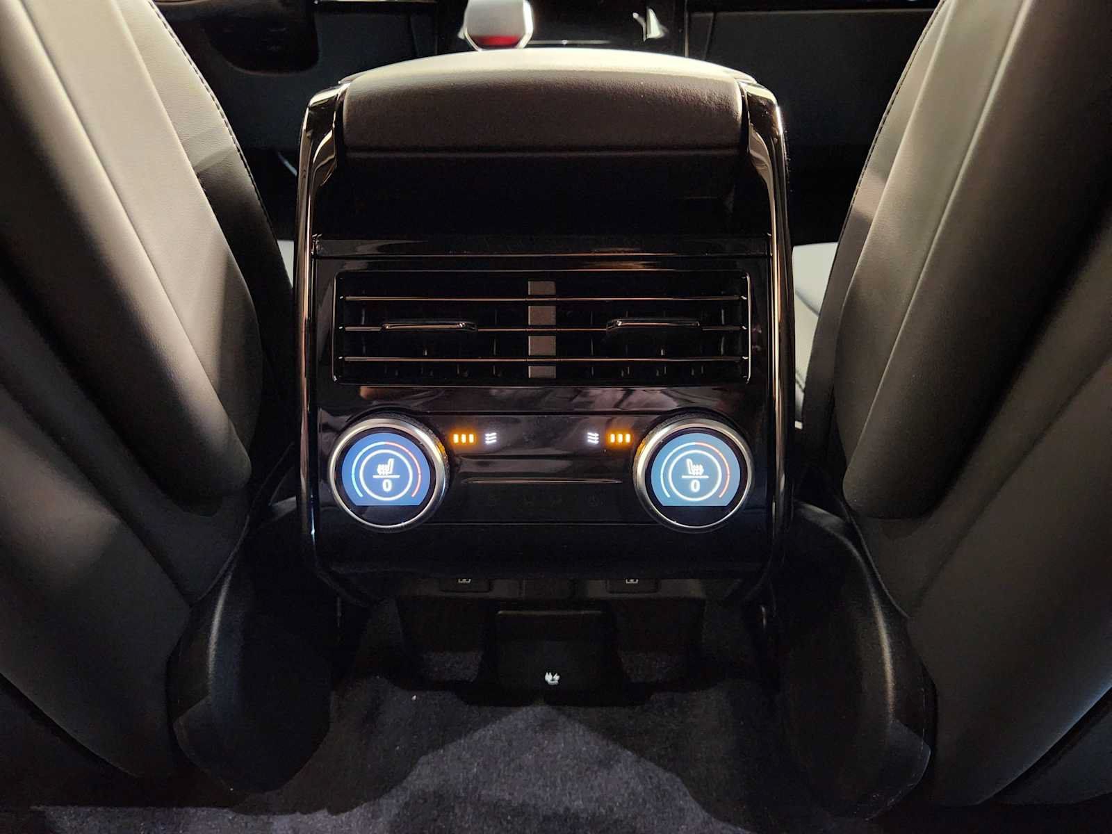New 2027 Land Rover Range Rover Sport Dynamic SE AWD/4WD image 30