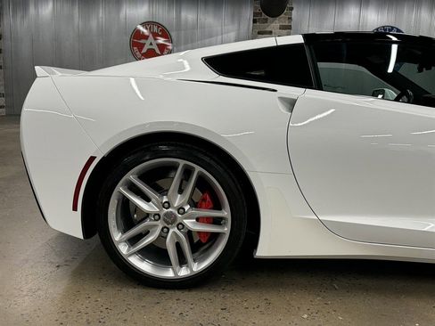 Used 2015 Chevrolet Corvette STINGRAY 2LT w/ 2LT Preferred Equipment Group RWD image 15