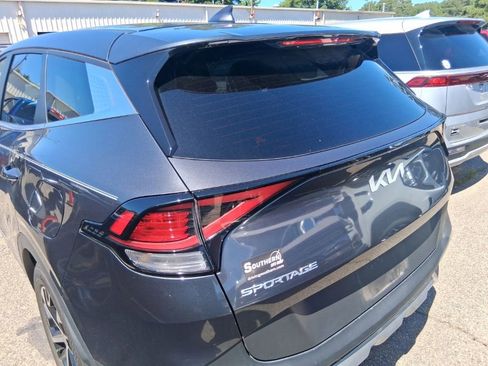 Used 2023 Kia Sportage EX FWD image 11
