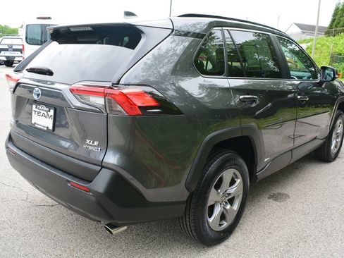 Used 2023 Toyota RAV4 XLE AWD/4WD image 5