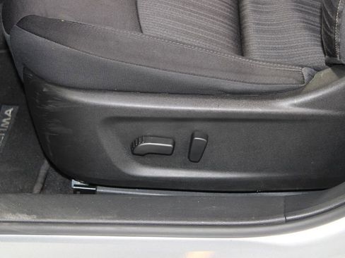 Used 2023 Nissan Altima 2.5 SV image 16