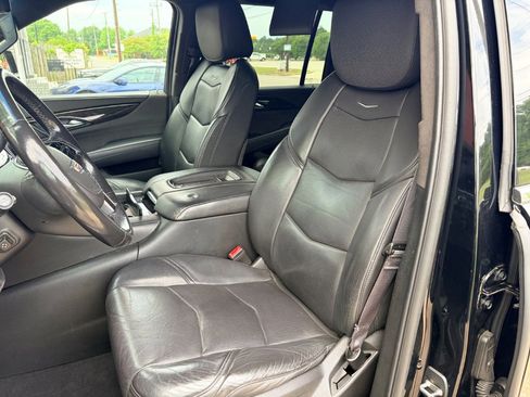 Used 2017 Cadillac Escalade ESV Platinum AWD/4WD image 8