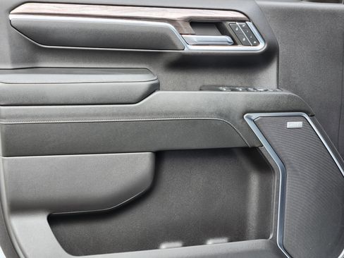 Used 2024 Chevrolet Silverado 3500 LTZ w/ LTZ Plus Package image 6