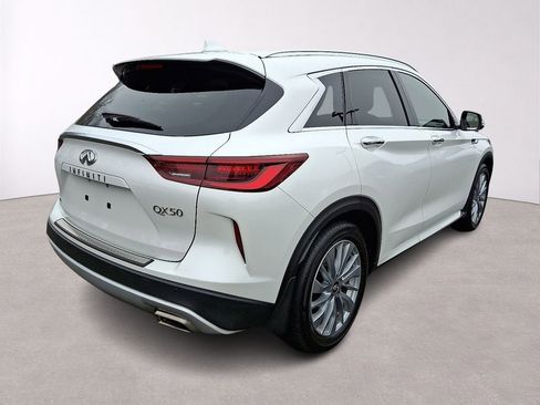 Used 2023 INFINITI QX50 Luxe AWD/4WD image 7