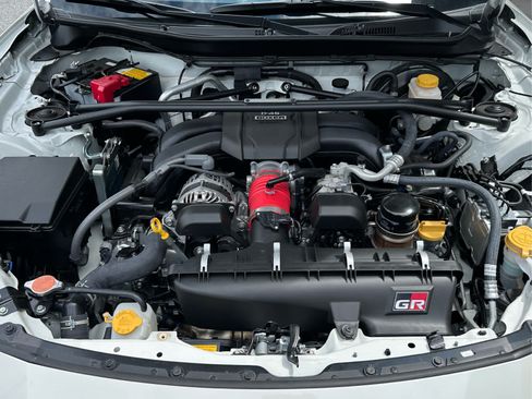 Used 2025 Subaru BRZ tS RWD image 24