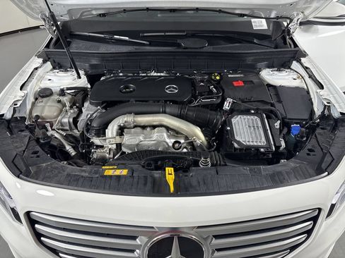 Used 2025 Mercedes-Benz GLB 250 4MATIC image 44
