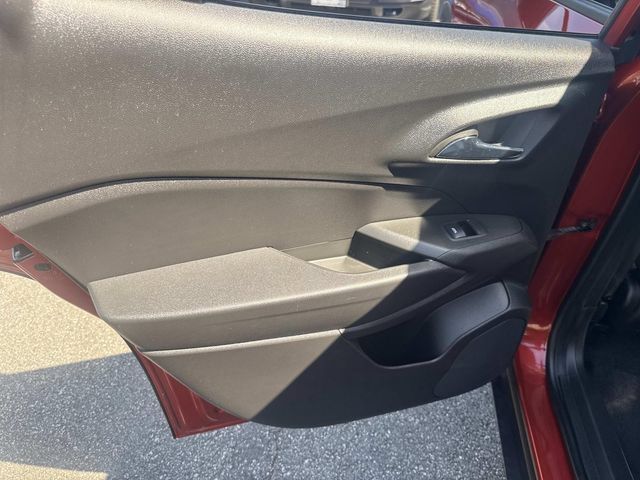 Used 2024 Chevrolet Trax RS w/ Sunroof Package FWD image 19