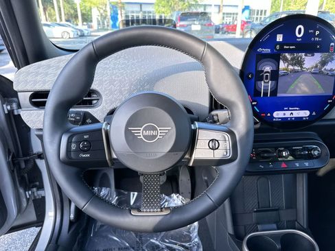 Used 2025 MINI Cooper S FWD image 18