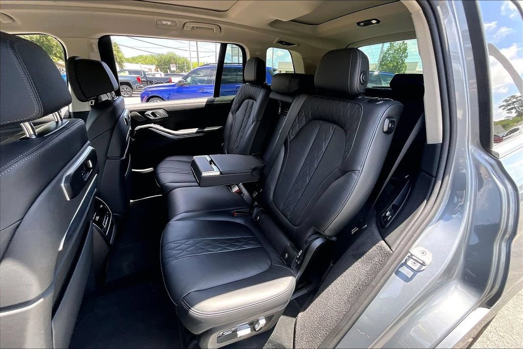 Used 2026 BMW X7 xDrive40i AWD/4WD image 18