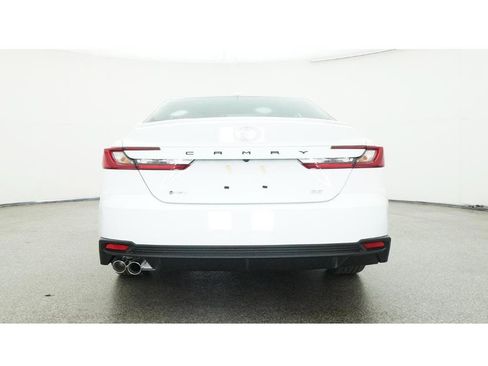 Used 2026 Toyota Camry SE FWD image 23