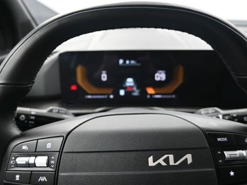 Certified 2026 Kia Sportage X-Line w/ X-Line Premium Package AWD/4WD image 15