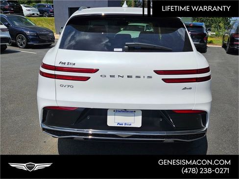 New 2026 Genesis GV70 2.5T Select image 15