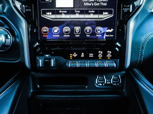 Used 2021 RAM 1500 Limited w/ Body Color Bumper Group image 33