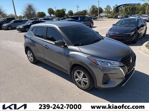 Used 2024 Nissan Kicks S image 8