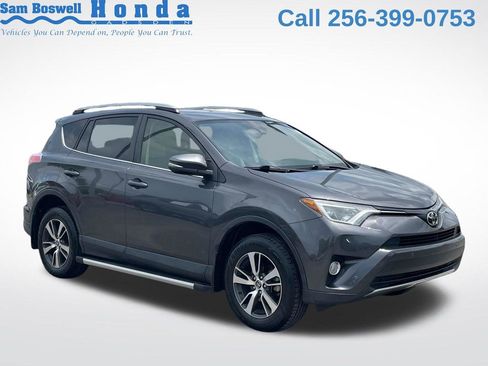 Used 2017 Toyota RAV4 XLE FWD image 1
