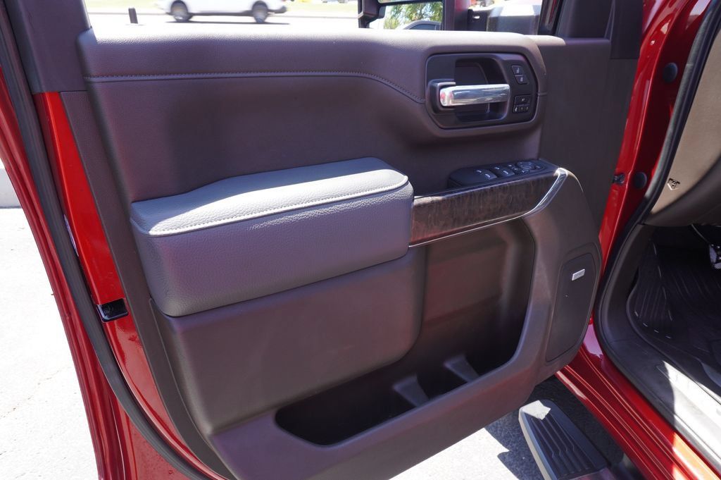 Used 2022 GMC Sierra 3500 Denali AWD/4WD image 17
