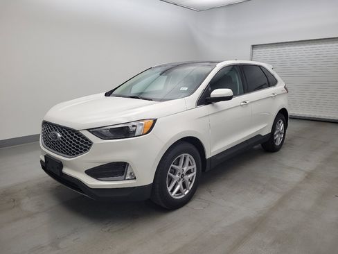 Used 2024 Ford Edge SEL w/ Convenience Package AWD/4WD image 2