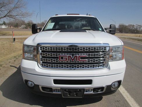 Used 2012 GMC Sierra 3500 Denali AWD/4WD image 3