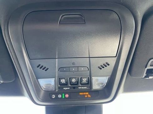 Used 2025 Cadillac XT4 Sport image 23