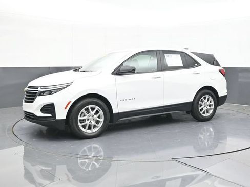 Used 2024 Chevrolet Equinox LS w/ LS Convenience Package FWD image 7