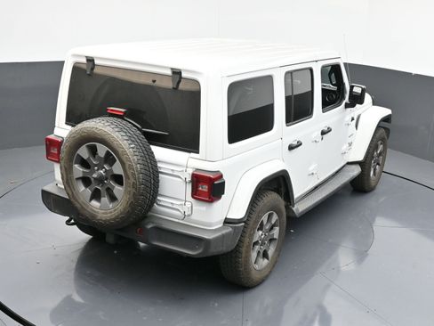 Used 2019 Jeep Wrangler Unlimited Sahara image 36