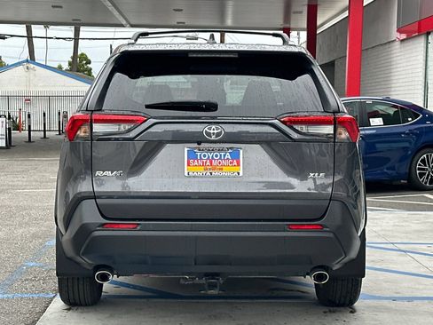 Used 2024 Toyota RAV4 XLE w/ Convenience Package FWD image 5