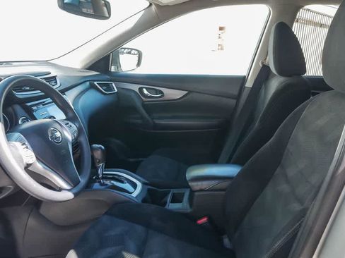 Used 2015 Nissan Rogue SV w/ SV Family Package image 17