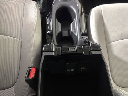 Used 2020 Toyota Corolla LE FWD image 33