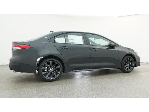 New 2026 Toyota Corolla SE image 3