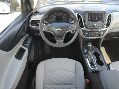 Used 2021 Chevrolet Equinox LS FWD image 13