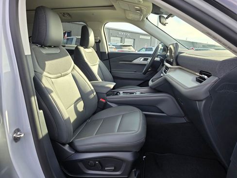 New 2026 Ford Explorer Active w/ Active Comfort Package AWD/4WD image 14