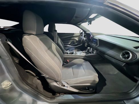 Used 2020 Chevrolet Camaro LT RWD image 18