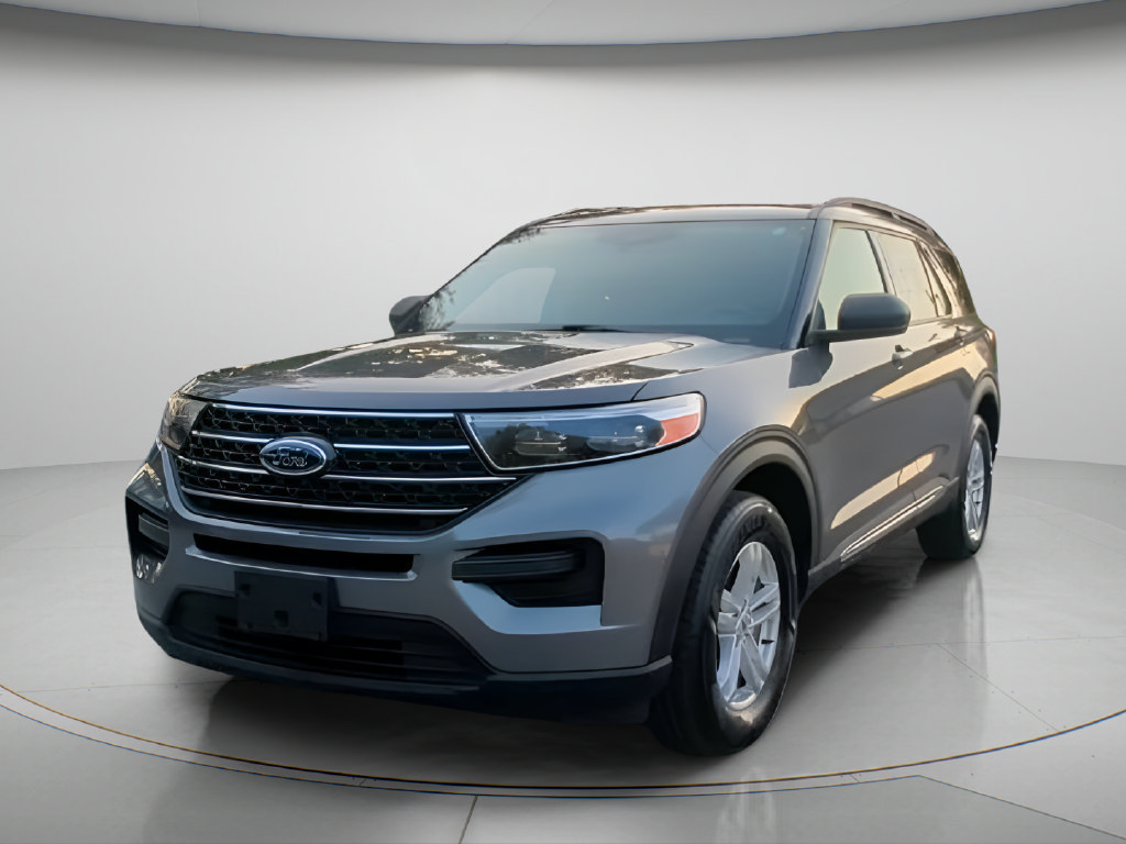 Used 2023 Ford Explorer XLT AWD/4WD image 9