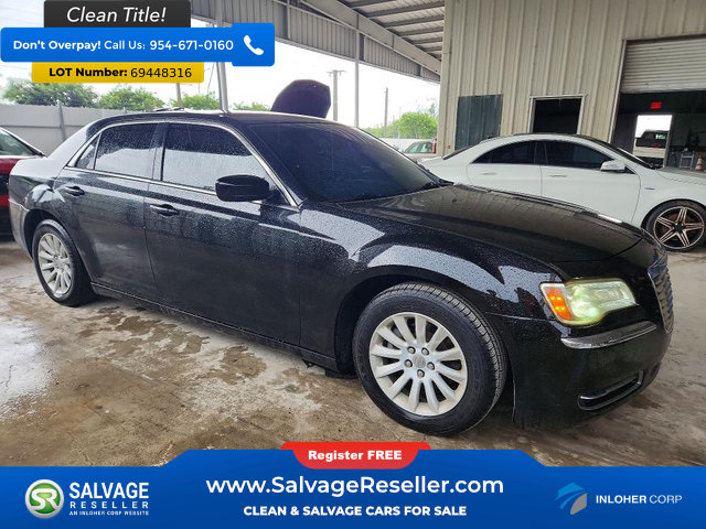 Used 2014 Chrysler 300 RWD image 5