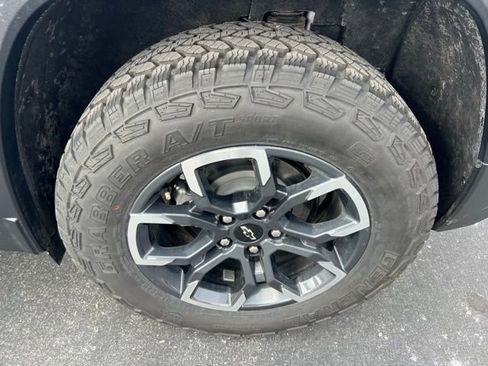 New 2026 Chevrolet Equinox ACTIV w/ Convenience Package III AWD/4WD image 12