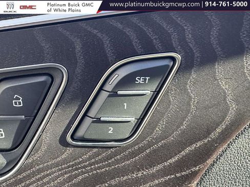 Used 2023 Audi Q8 Premium Plus image 21