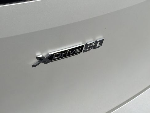 Used 2024 BMW iX xDrive50 w/ Sport Package AWD/4WD image 39