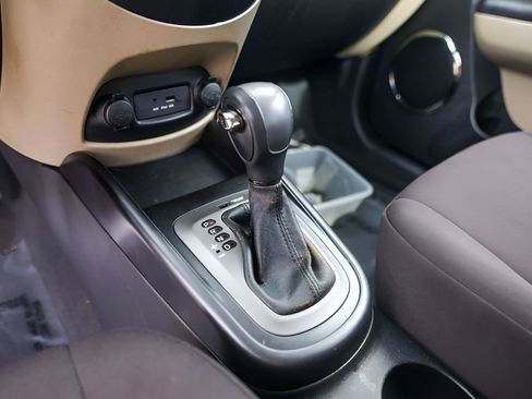 Used 2011 Kia Soul ! image 22