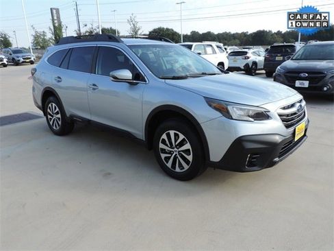 Used 2022 Subaru Outback Premium image 3