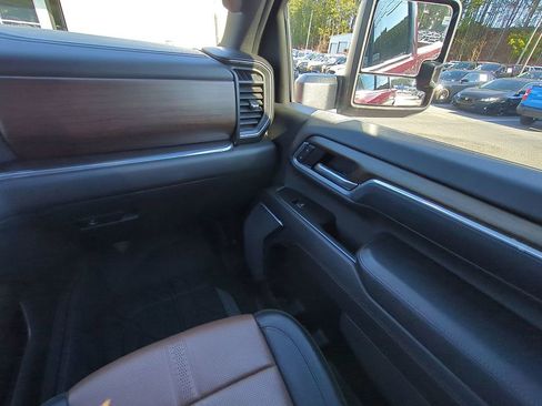 Used 2025 Chevrolet Silverado 2500 High Country w/ Technology Package image 22