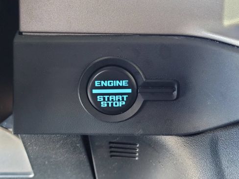 Used 2025 Ford Bronco Outer Banks AWD/4WD image 25