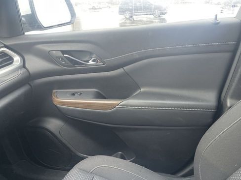 Used 2023 GMC Acadia SLE w/ Driver Convenience Package image 31