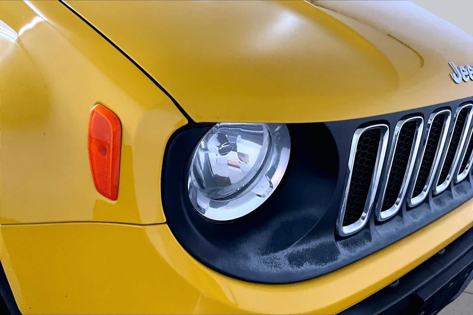 Used 2017 Jeep Renegade Sport w/ Power & Air Group AWD/4WD image 25