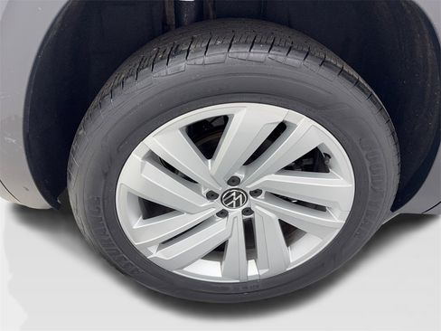 Used 2022 Volkswagen Atlas Cross Sport SE w/ Panoramic Sunroof Package image 79