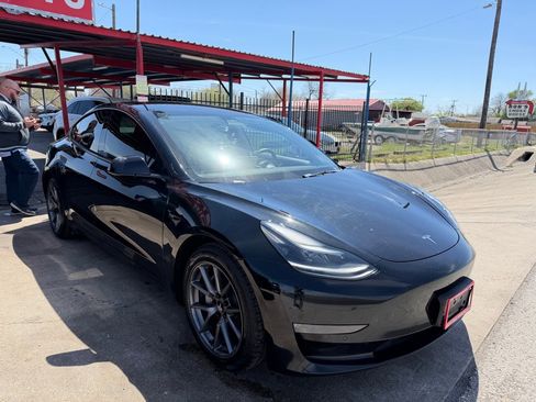 Used 2021 Tesla Model 3 Standard Range Plus image 10