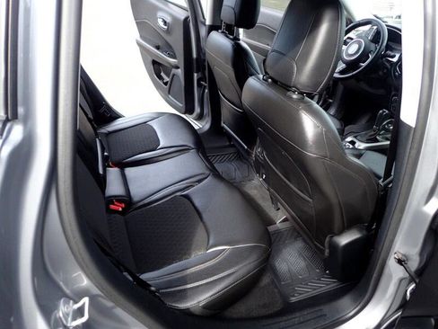 Used 2018 Jeep Compass Latitude w/ Popular Equipment Group image 12