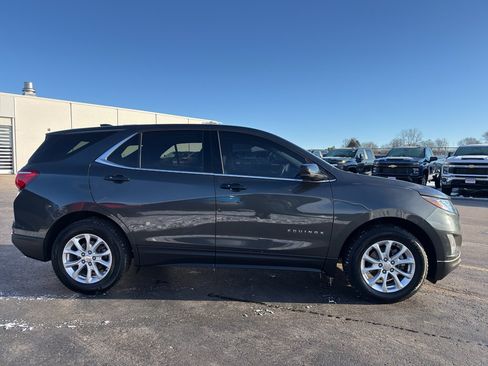 Used 2018 Chevrolet Equinox LT image 4