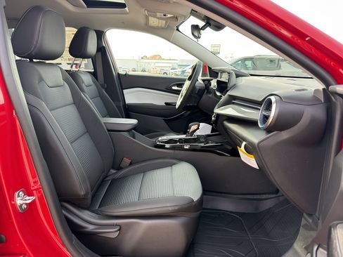 New 2026 Chevrolet Trax LT w/ Sunroof Package image 27